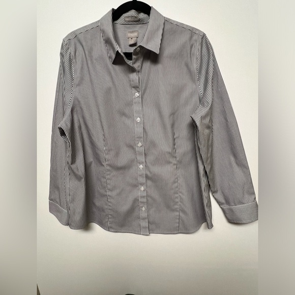 CHICO’S NO IRON  COOLMAX ALL SEASON BLOUSE. GREY PINNED STRIP. SIZE 2  (12-14) - Picture 9 of 9